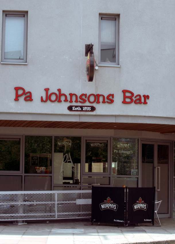 Pa Jonhsons Bar